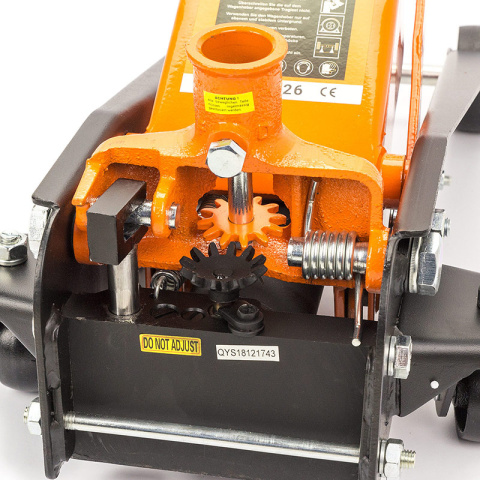 Podnośnik hydr. niskoprofilowy 3,0T SN3026 Podnośnik hydr. niskoprofilowy 3,0T SN3026